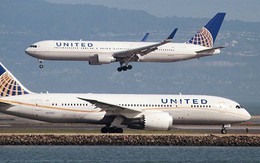 Máy bay United Airlines hạ cánh khẩn cấp do mùi lạ