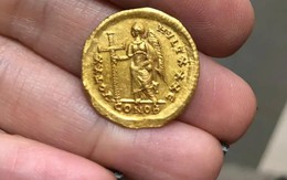 Phát hiện đồng tiền vàng niên đại 1.600 năm tuổi tại Israel