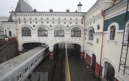 Các quan chức Triều Tiên kiểm tra nhà ga xe lửa Vladivostok