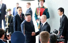 Bị Kim Jong Un đứng giữa đất Nga cảnh báo, Trump bất ngờ khen ngợi Putin