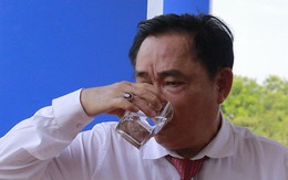Ông Dũng "lò vôi" uống nước thải đã xử lý trước mặt Bộ trưởng TN-MT