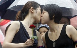 Chùm ảnh: Hàng trăm người vỡ òa cảm xúc khi Đài Loan hợp pháp hóa hôn nhân đồng giới, một lần nữa tình yêu lại giành chiến thắng