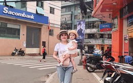 Khoe ảnh con gái đi du lịch, mẹ trẻ Hà Nội nhận cả ngàn lời khen vì... bà nội 50 tuổi quá trẻ đẹp