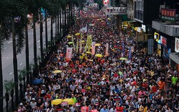 Biểu tình dữ dội bùng nổ ở Hong Kong, giao thông tê liệt hoàn toàn