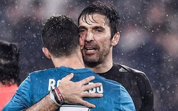 Buffon gây sốc khi trở lại khoác áo Juventus