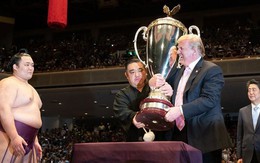 Ông Trump 73 tuổi vẫn muốn đấu vật với sumo
