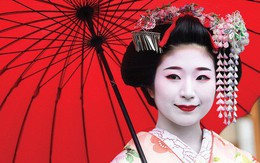 Lý do geisha Nhật Bản luôn bôi son đỏ, quốc kỳ cũng vẽ mặt trời đỏ hay văn hóa "cuồng" màu rực rỡ của xứ Phù Tang