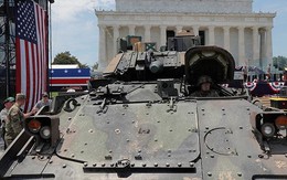 Mỹ đưa xe thiết giáp "cà tàng" đến dự Ngày Quốc khánh