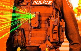 Nhà sản xuất camera gắn thân cho cảnh sát Mỹ dừng cung cấp công nghệ nhận dạng khuôn mặt vì lo cảnh sát sẽ bắt nhầm