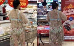 Giữa siêu thị lớn ở Hà Nội, người phụ nữ mặc chiếc váy xuyên thấu mỏng hơn giấy, lộ hết nội y phản cảm