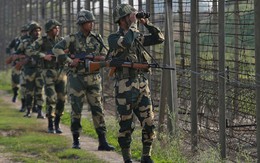 Căng thẳng gia tăng, Ấn Độ điều thêm 25.000 quân tới biên giới Pakistan