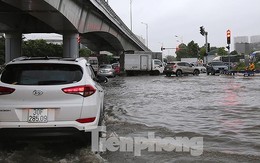 Hà Nội có 14 điểm ngập úng nặng, dự báo mưa tới 200mm