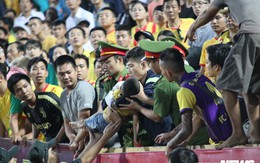 Sức khỏe của bé trai ngất xỉu ở trận Nam Định và Hoàng Anh Gia Lai giờ ra sao?