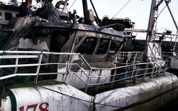 Tàu khách bốc cháy ngoài khơi Indonesia, 7 người chết