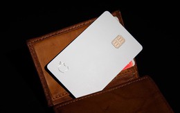 Apple cảnh báo không nên để thẻ tín dụng Apple Card tiếp xúc với các loại da hoặc vải denim