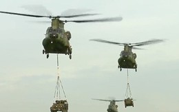 Xem trực thăng CH-47 Chinook phô diễn khả năng vận tải đáng gờm