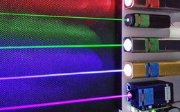 Trung Quốc tổng hợp được loại tinh thể mới, tạo ra tia laser mạnh gấp 13 lần công nghệ cũ