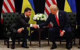 Thêm tiết lộ bất ngờ của Tổng thống Ukraina về điện đàm với ông Trump