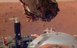 Thiết bị đổ bộ của NASA thu được xung động lạ trên Sao Hỏa