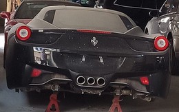 Xót xa bộ đôi Lamborghini Murcielago và Ferrari 458 Italia phủ bụi tại Hà Nội