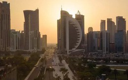 Đối phó với nóng nực kiểu nhà giàu: Qatar đầu tư hệ thống điều hòa ngoài trời cho toàn dân mát lạnh