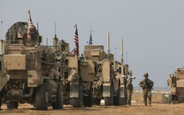 Vũ khí Mỹ “lùi lũi” rút khỏi Syria, 900 binh sĩ nghi ở lại giữ mỏ dầu