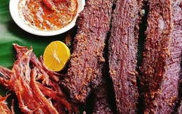 Thịt lợn gác bếp, bán nhiều vô kể, giá rẻ đáng ngờ