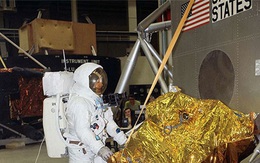 NASA đã phát sóng trực tiếp sự kiện Neil Armstrong đặt chân lên Mặt Trăng như thế nào?