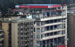 "Thành phố thẳng đứng" ở Trung Quốc gây ngỡ ngàng khi xây trạm xăng trên nóc tòa nhà 6 tầng