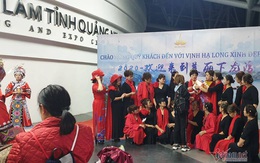 Quảng Ninh lệnh dừng ngay ca múa nhạc của hàng trăm du khách Trung Quốc