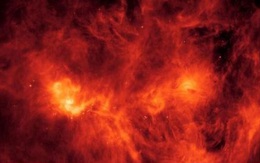 Hình ảnh rực lửa tuyệt đẹp của đám mây trải dài 500 năm ánh sáng