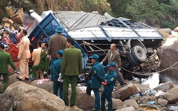 3 người chết thương tâm khi xe tải rơi xuống cầu Chu Va