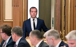 Tại sao ông Medvedev từ chức vào thời điểm này?