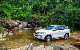 Toyota Việt Nam giảm giá xe Fortuner, Innova và Altis