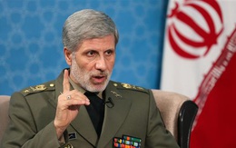 Nã tên lửa vừa dứt, Bộ trưởng quốc phòng Iran tuyên bố lại chuẩn bị phát động tấn công Mỹ