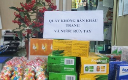 Chợ thuốc lớn nhất Hà Nội đặt biển "không bán khẩu trang, miễn hỏi"