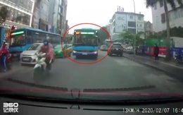 Đình chỉ tài xế xe buýt chạy lấn làn còn chửi bới, đòi được ưu tiên ở Hà Nội