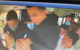 Đề nghị đình chỉ công tác tài xế xe buýt cầm hung khí tấn công khách ở Sài Gòn