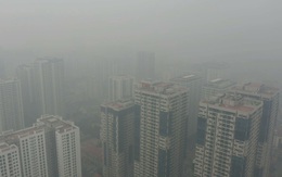 Nhiều tòa nhà mờ ảo nhìn từ flycam, chất lượng không khí ở Hà Nội suy giảm