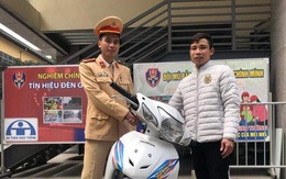 Hà Nội: Thấy tổ công tác 141, kẻ trộm để lại xe máy trên vỉa hè rồi bỏ chạy