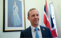 Đại sứ Anh gửi lời cảm ơn tới các y bác sĩ và chính phủ Việt Nam