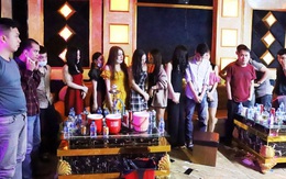 25 "chân dài" cùng nhóm thanh niên thuê quán karaoke để thác loạn mừng sinh nhật