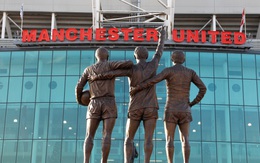 Chấp nhận mất cả trăm tỷ đồng, 2 đại gia thành Manchester hành động "ấm lòng" mùa Covid-19