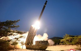 24h qua ảnh: Triều Tiên công bố ảnh thử hệ thống siêu tên lửa đa nòng