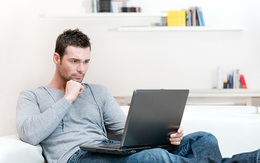 Đang khổ sở vì mất việc do Covid-19, ông bố lên mạng mua 1 thứ, thành triệu phú sau 1 đêm