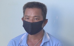 Người đàn ông không đeo khẩu trang phòng Covid-19, cắn tay cảnh sát