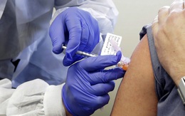 Chuyên gia hàng đầu của WHO cảnh báo: Không nên quá trông đợi vào vaccine ngừa COVID-19
