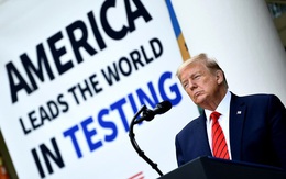 Mỹ: Số ca tử vong do COVID-19 vượt mốc 80.000; TT Trump tuyên bố Mỹ "đã chiến thắng" trong 1 lĩnh vực