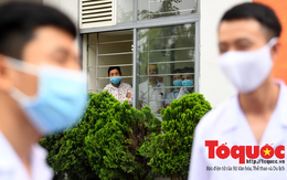 COVID-19: Giáo sư Australia khen ngợi VN đạt được "thành tựu rất đáng nể", chính phủ VN "rất sáng tạo"