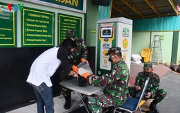 Cận cảnh các “ATM gạo của người chỉ huy” hỗ trợ Covid-19 ở Indonesia